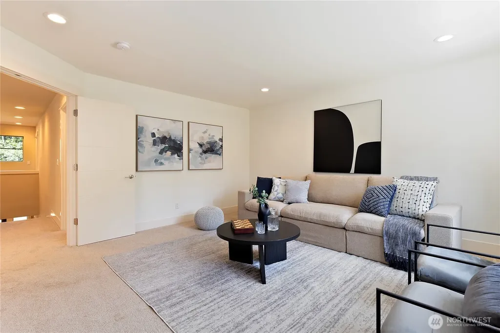10034 Slater Avenue NE Kirkland WA 98033