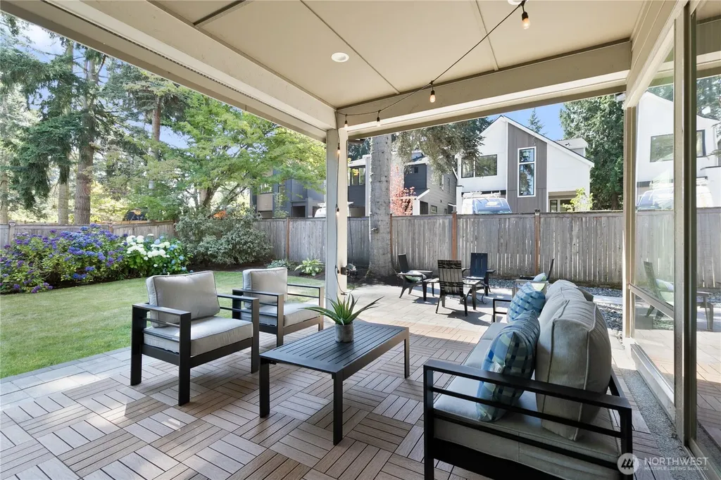 10034 Slater Avenue NE Kirkland WA 98033
