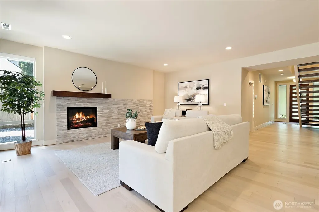 10034 Slater Avenue NE Kirkland WA 98033