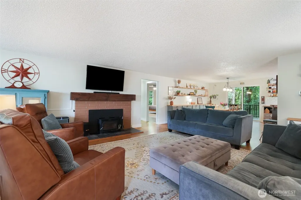 3929 Faith Place NW Bremerton WA 98312