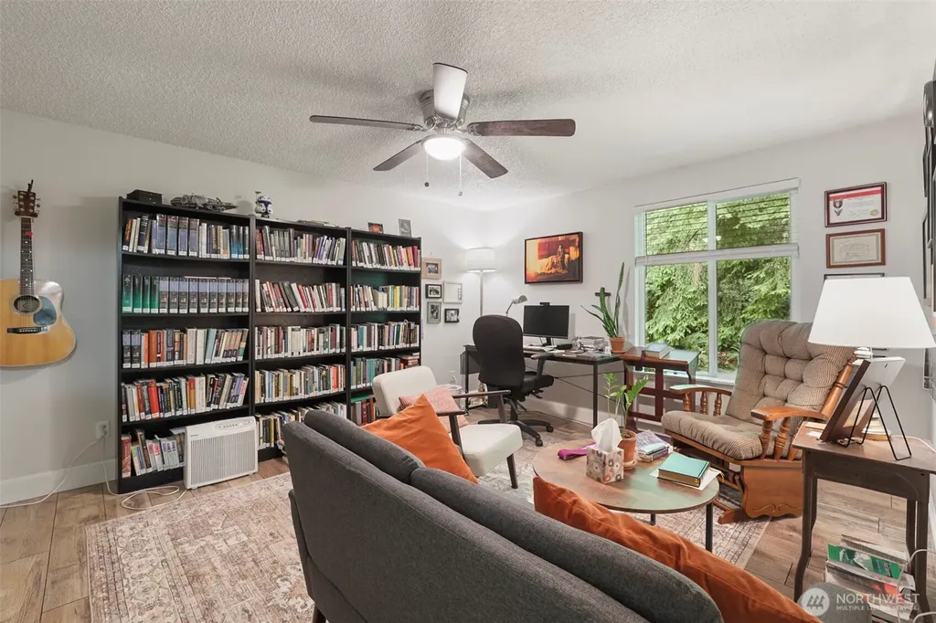 3929 Faith Place NW Bremerton WA 98312