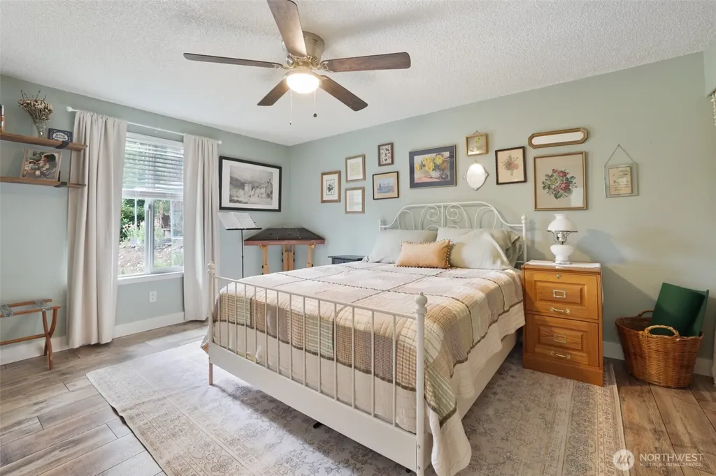 3929 Faith Place NW Bremerton WA 98312