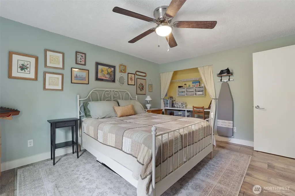 3929 Faith Place NW Bremerton WA 98312