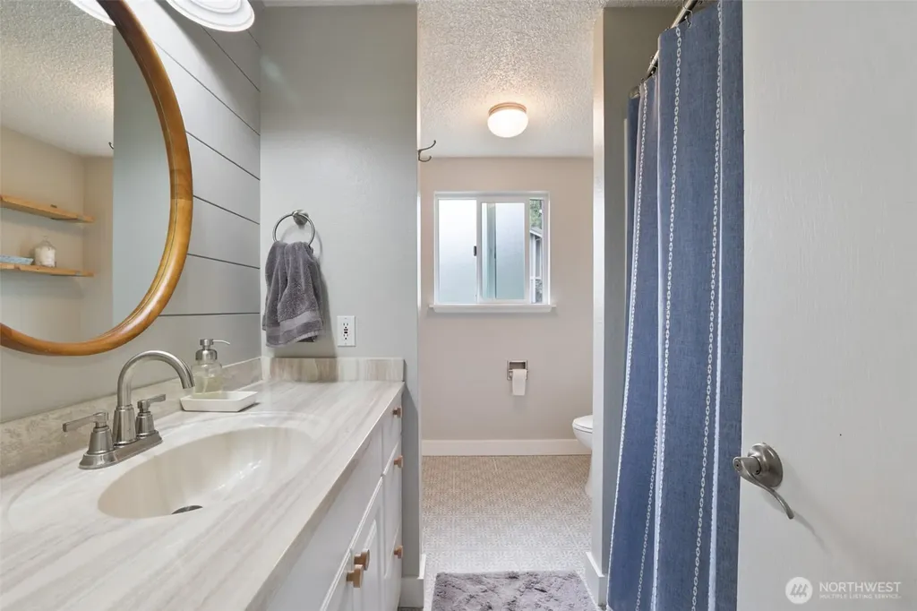 3929 Faith Place NW Bremerton WA 98312