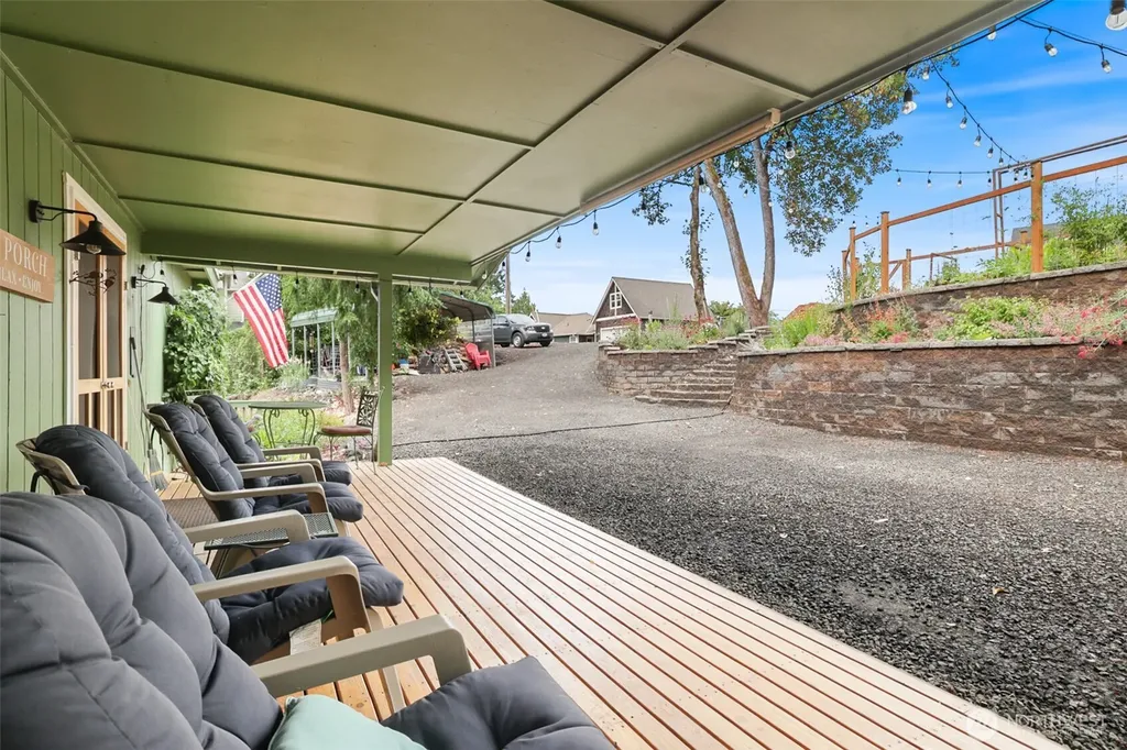 3929 Faith Place NW Bremerton WA 98312