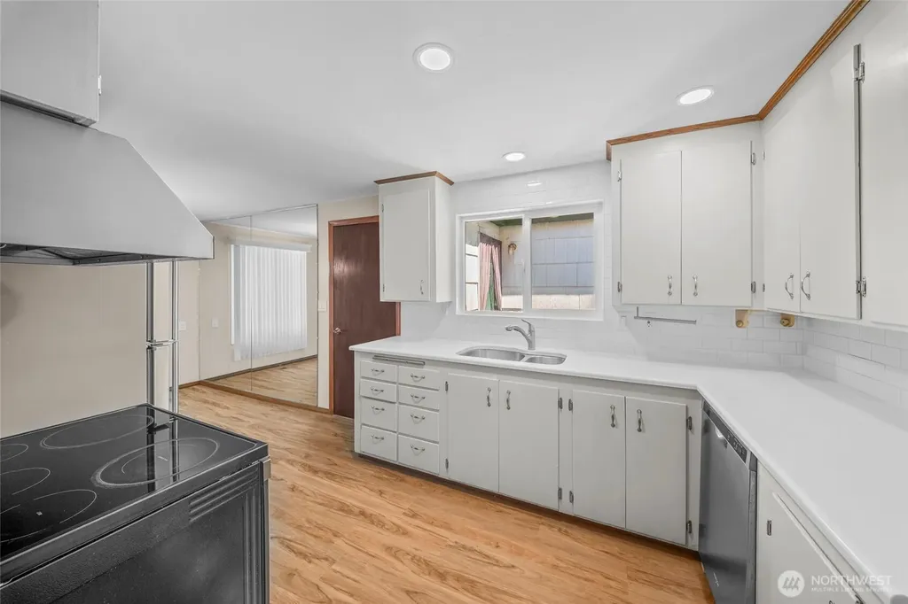 11502 29th Avenue SW Seattle WA 98146