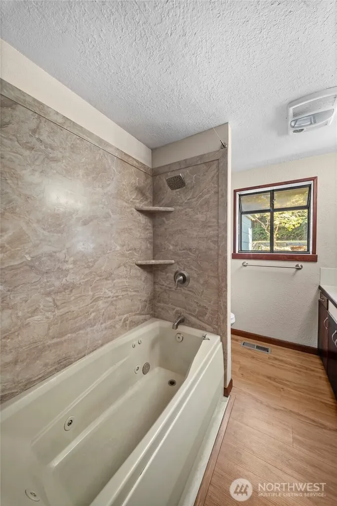 11502 29th Avenue SW Seattle WA 98146