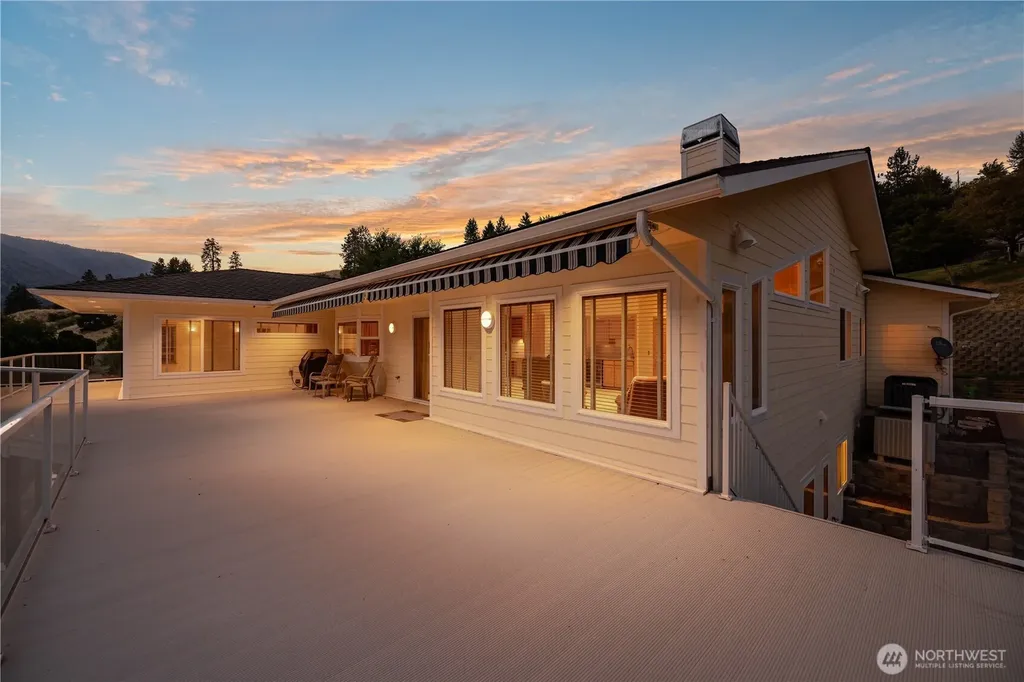 3035 Lakeshore Road Manson WA 98831