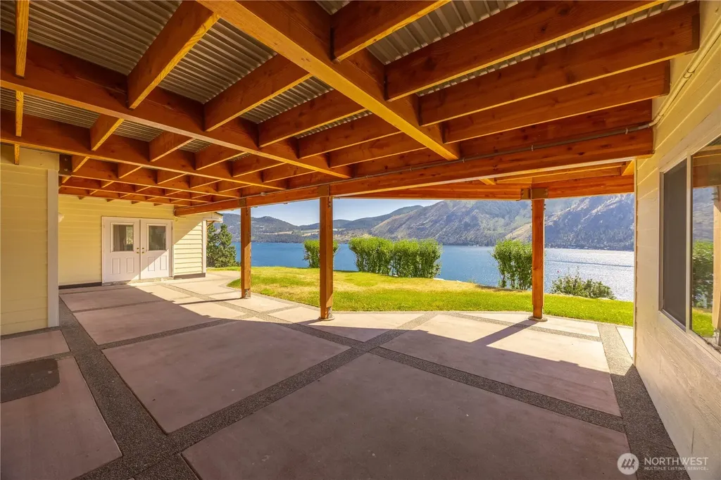 3035 Lakeshore Road Manson WA 98831