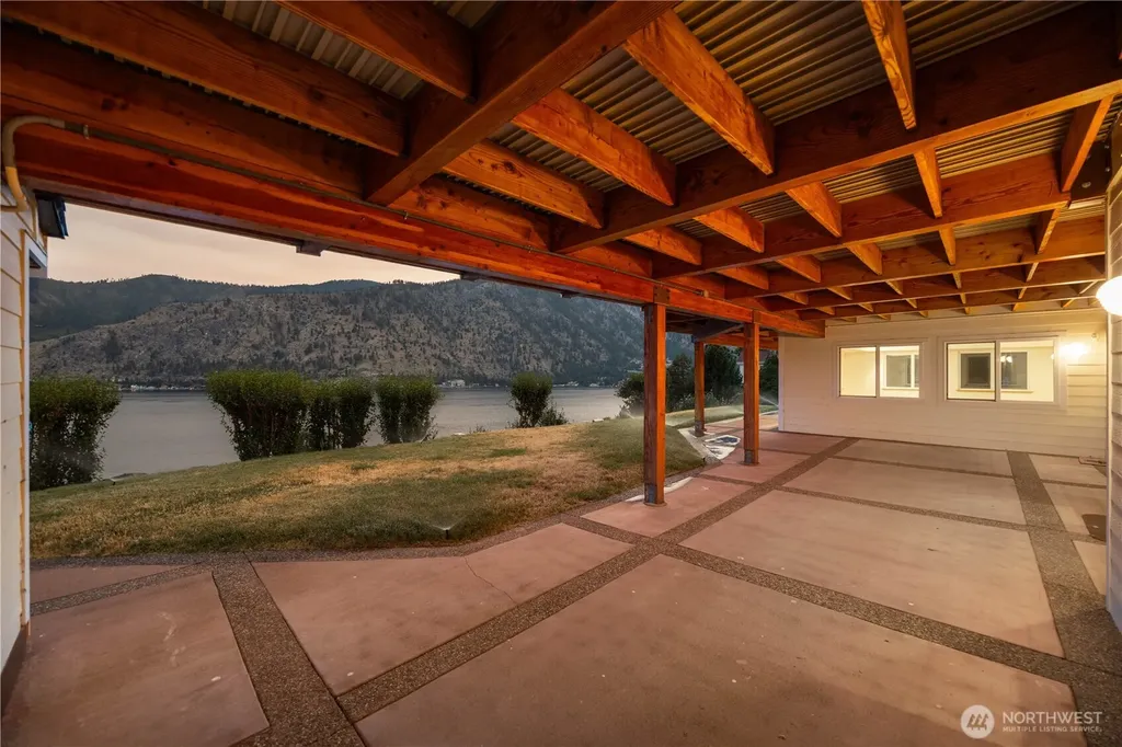 3035 Lakeshore Road Manson WA 98831
