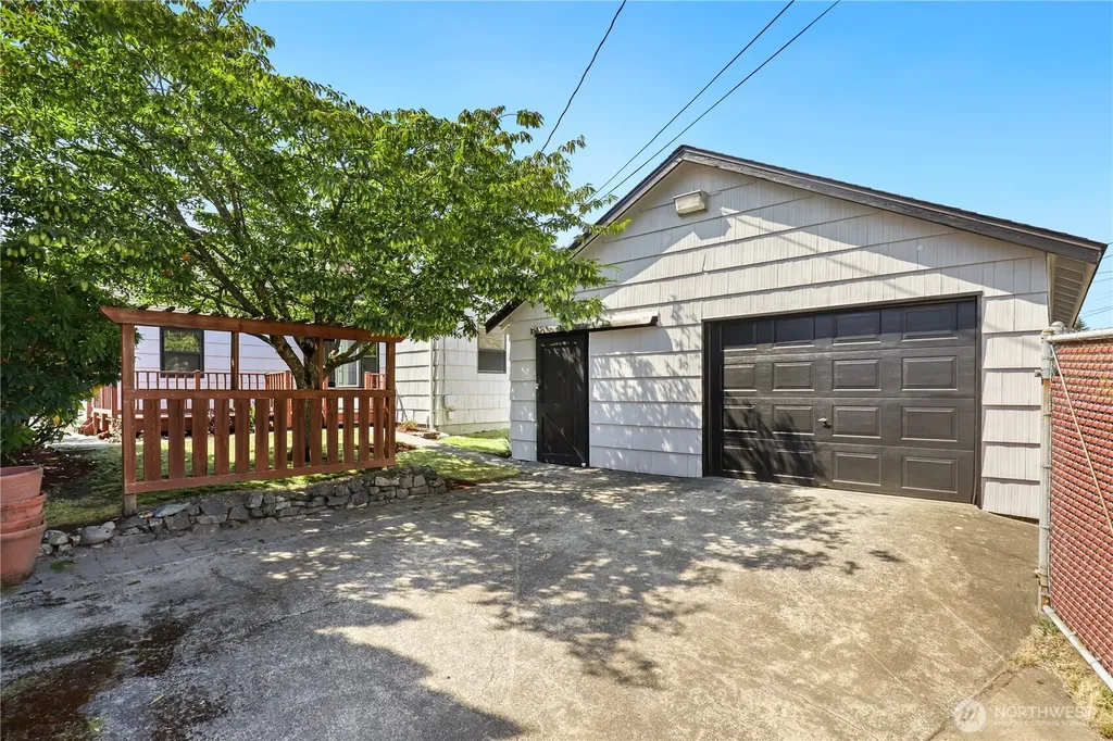 3313 N Gove Street Tacoma WA 98407