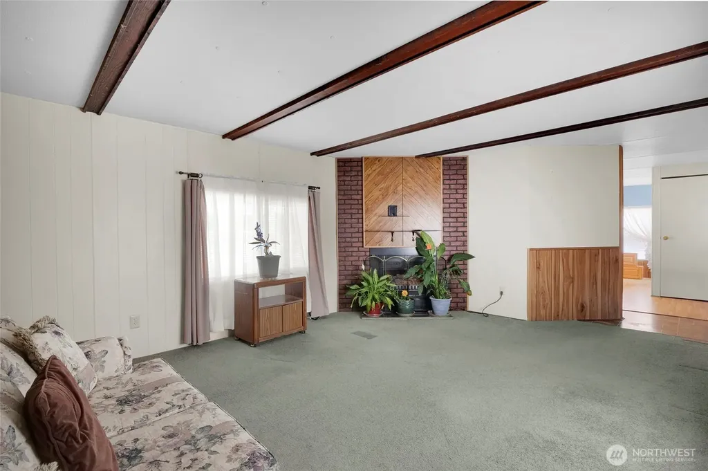 4680 K NE Moses Lake WA 98837