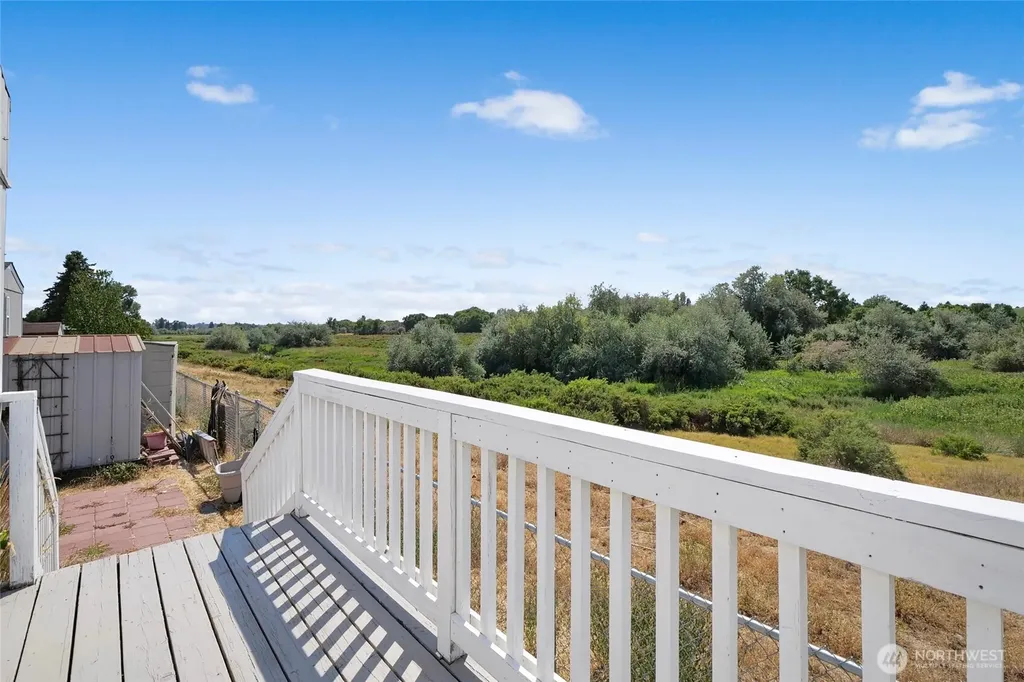 4680 K NE Moses Lake WA 98837