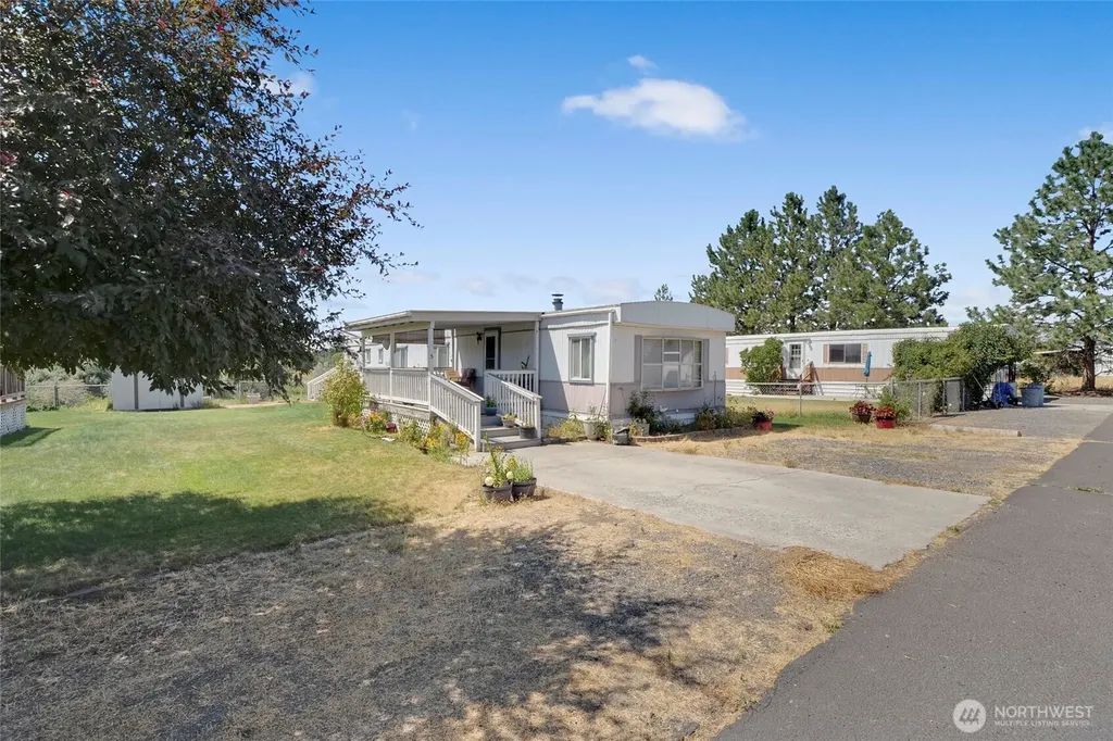 4680 K NE Moses Lake WA 98837