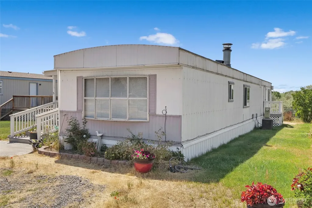 4680 K NE Moses Lake WA 98837