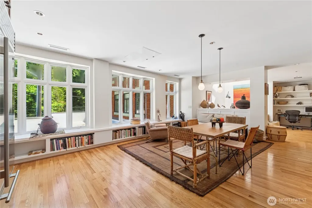 2809 Mount Rainier Drive S Seattle WA 98144