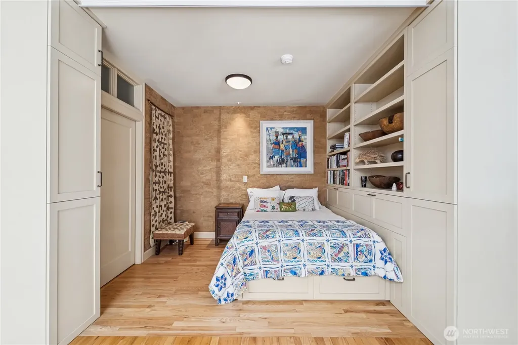 2809 Mount Rainier Drive S Seattle WA 98144