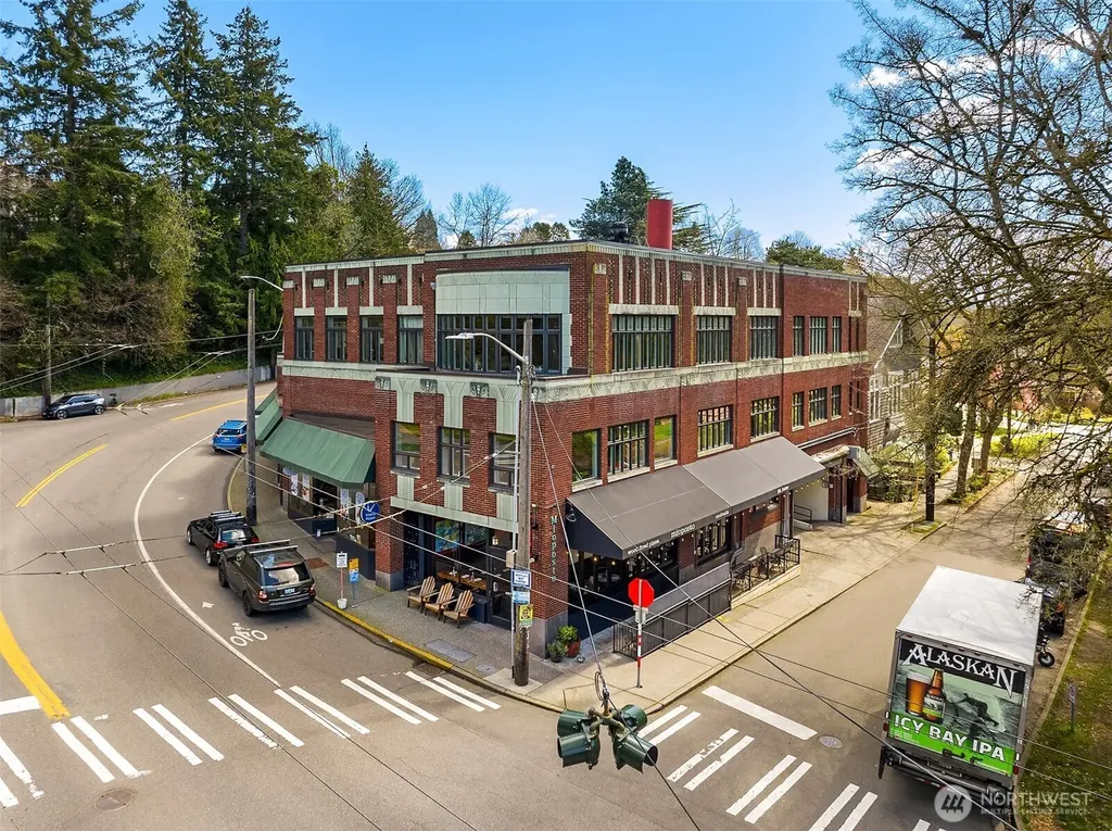 2809 Mount Rainier Drive S Seattle WA 98144