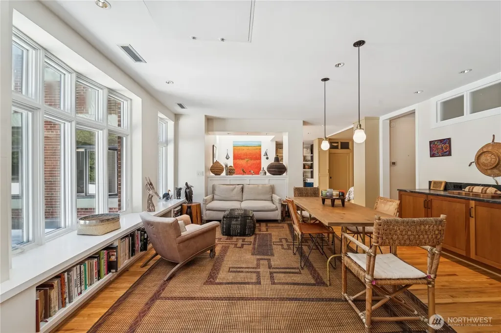 2809 Mount Rainier Drive S Seattle WA 98144