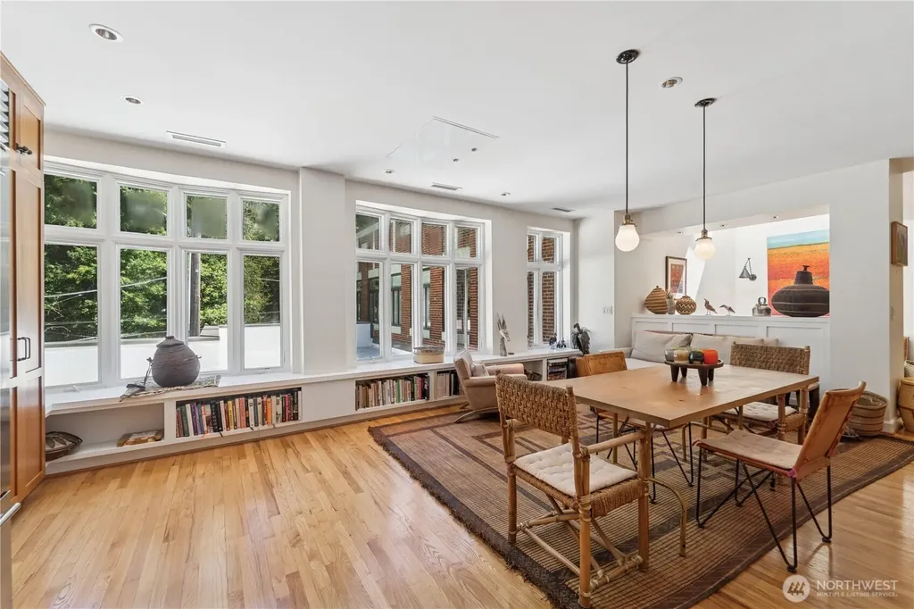 2809 Mount Rainier Drive S Seattle WA 98144