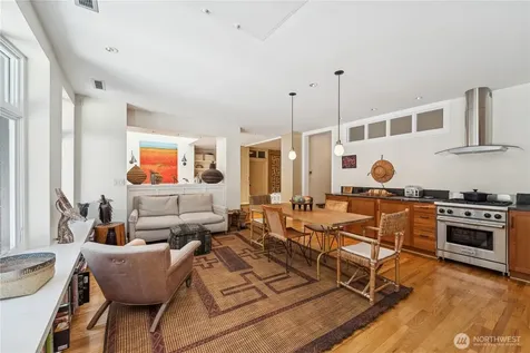 2809 Mount Rainier Drive S Seattle WA 98144