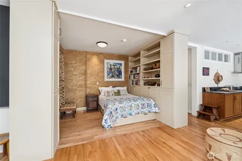 2809 Mount Rainier Drive S Seattle WA 98144