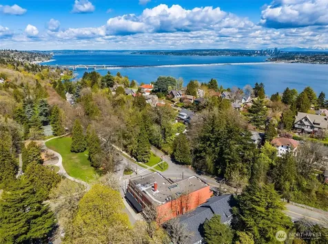 2809 Mount Rainier Drive S Seattle WA 98144