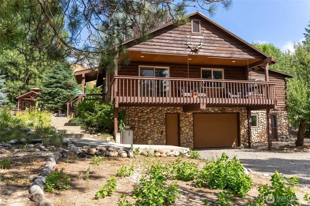 14 Apple Way N Winthrop WA 98862