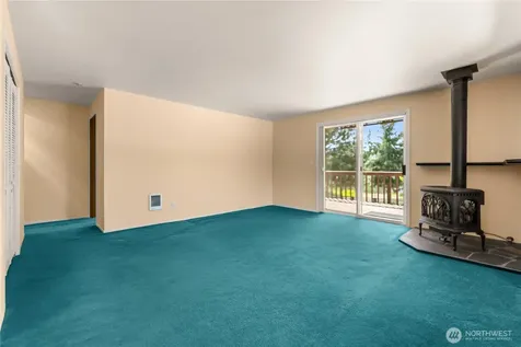14 Apple Way N Winthrop WA 98862