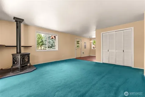 14 Apple Way N Winthrop WA 98862