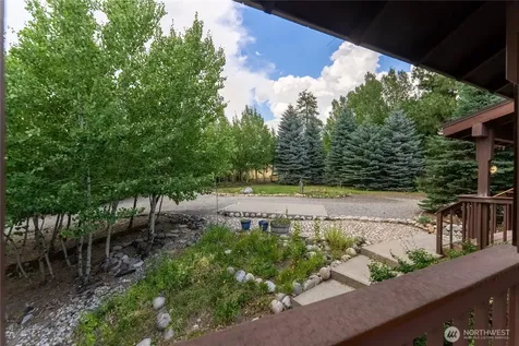 14 Apple Way N Winthrop WA 98862