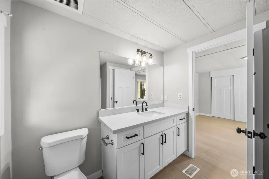 1898 Vista Lane W Bremerton WA 98312