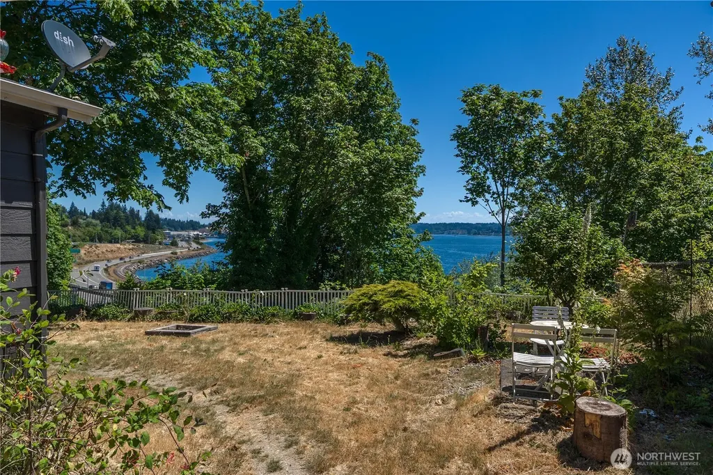 1898 Vista Lane W Bremerton WA 98312