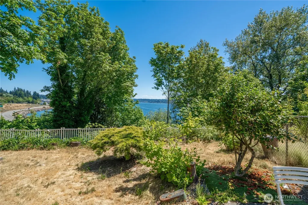 1898 Vista Lane W Bremerton WA 98312