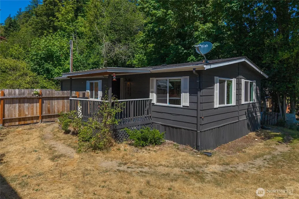 1898 Vista Lane W Bremerton WA 98312