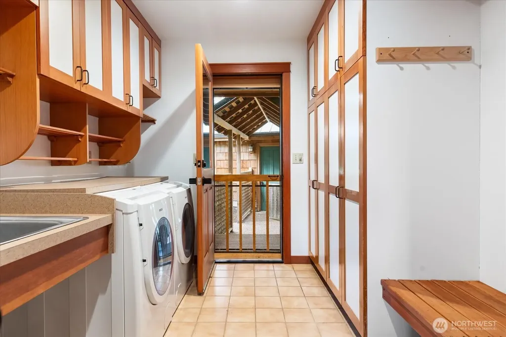195 Perry Drive Coupeville WA 98239