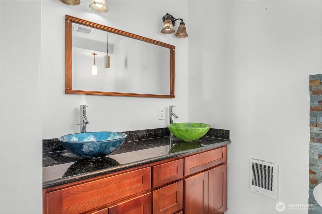 310 Fir Lane NW Lakebay WA 98349