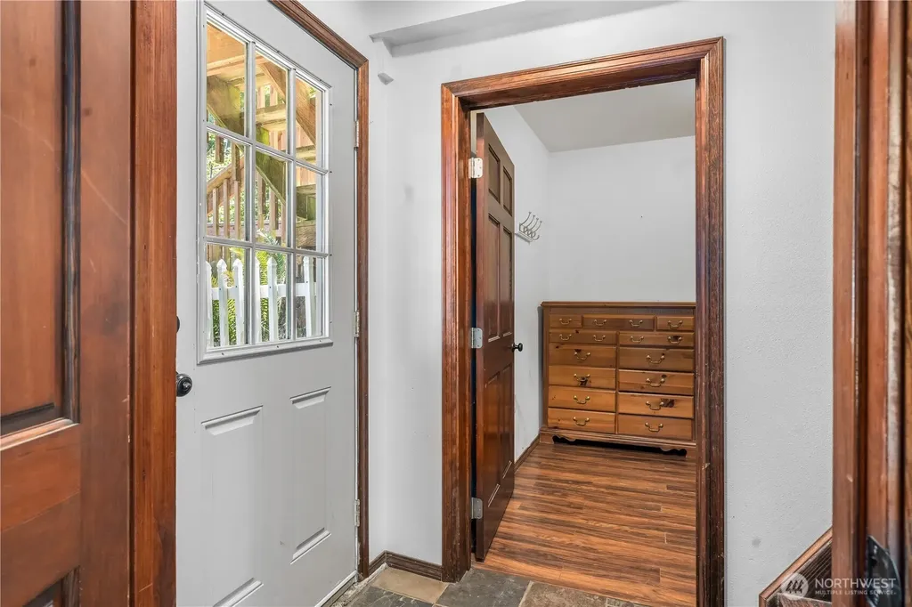 310 Fir Lane NW Lakebay WA 98349