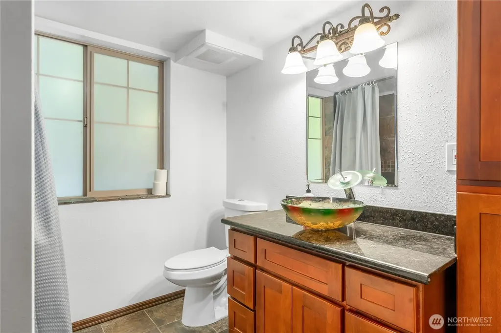 310 Fir Lane NW Lakebay WA 98349