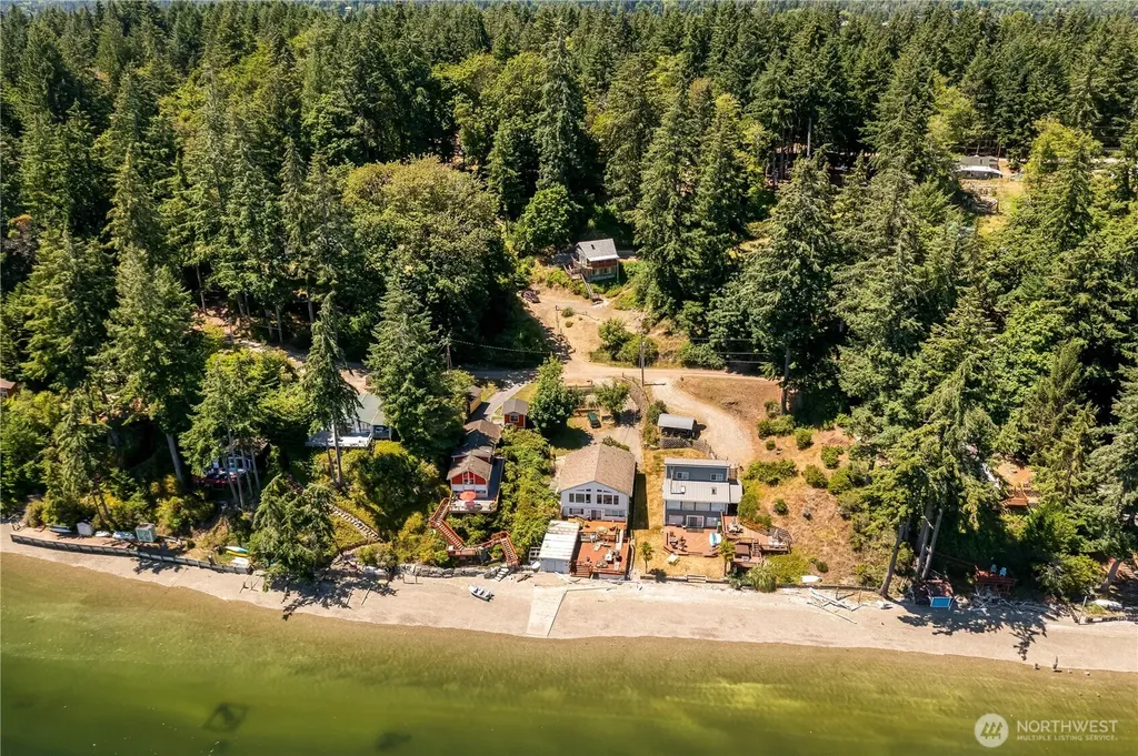 310 Fir Lane NW Lakebay WA 98349