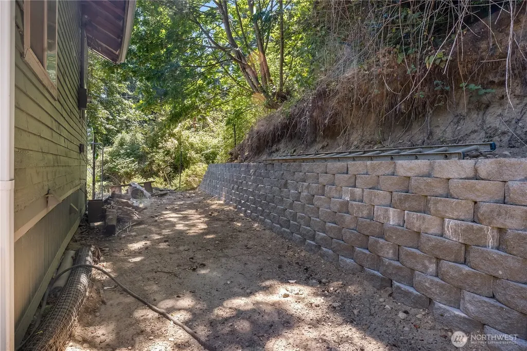 310 Fir Lane NW Lakebay WA 98349