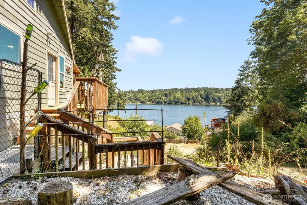 310 Fir Lane NW Lakebay WA 98349