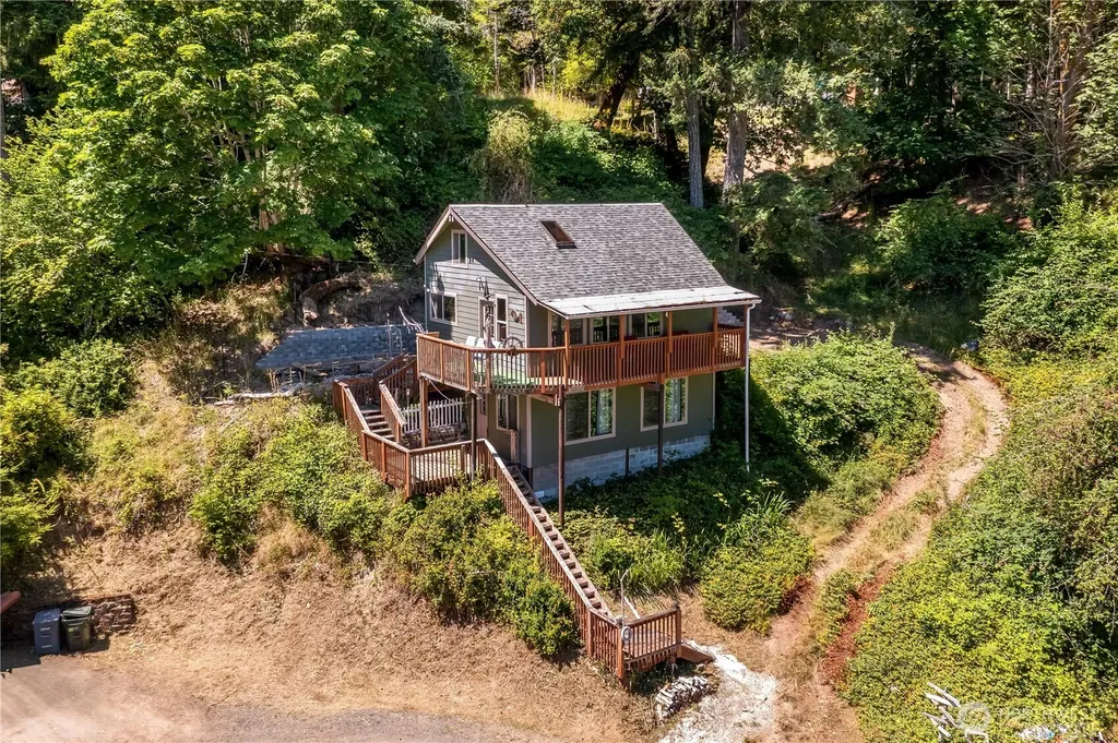 310 Fir Lane NW Lakebay WA 98349