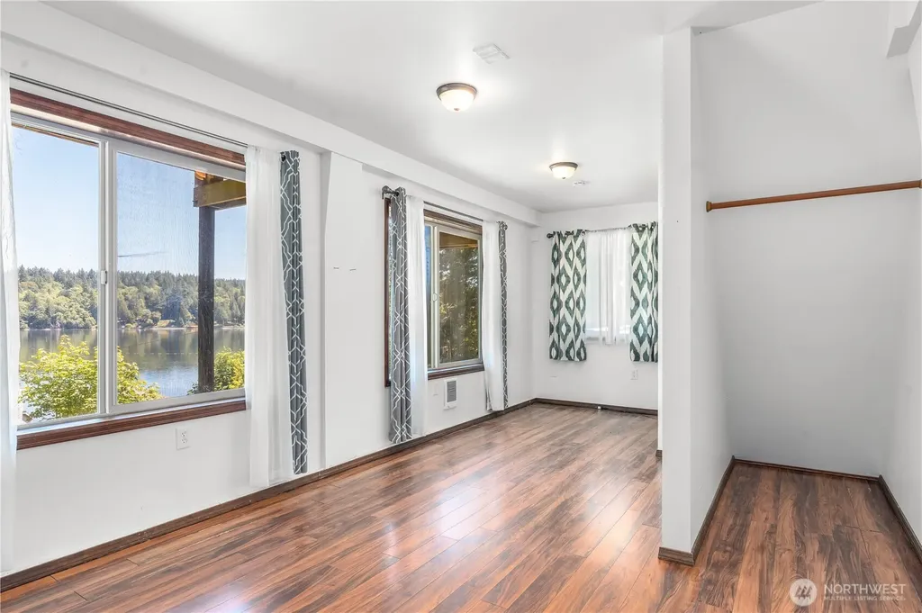 310 Fir Lane NW Lakebay WA 98349