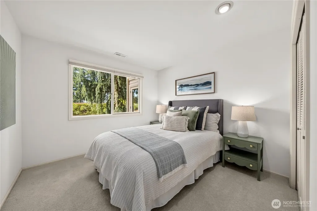 9416 NE 25th Street Clyde Hill WA 98004
