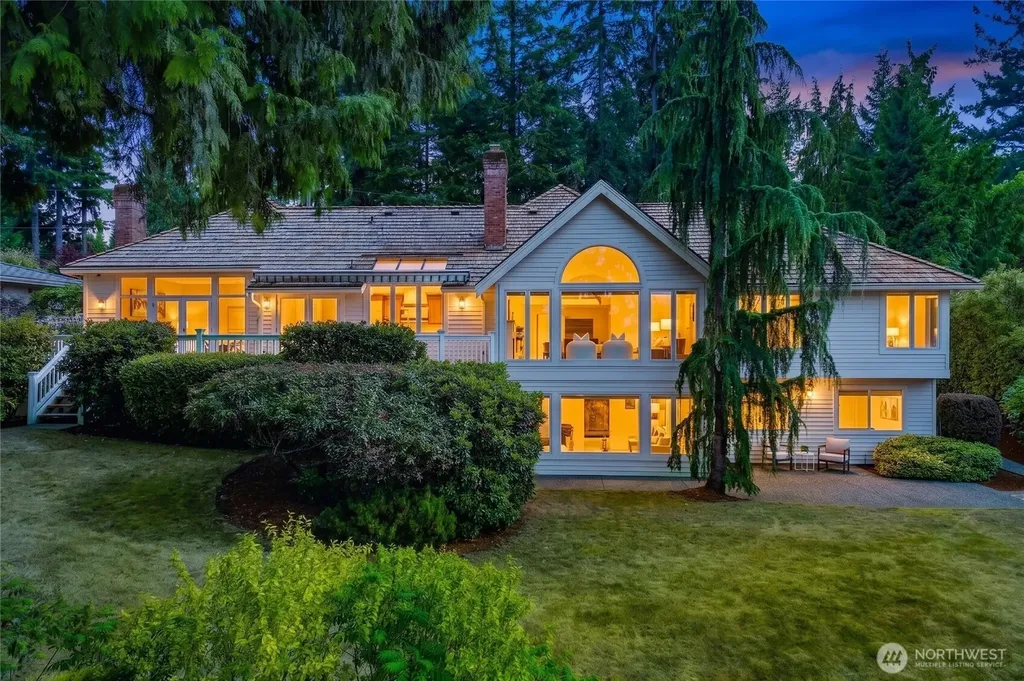 9416 NE 25th Street Clyde Hill WA 98004