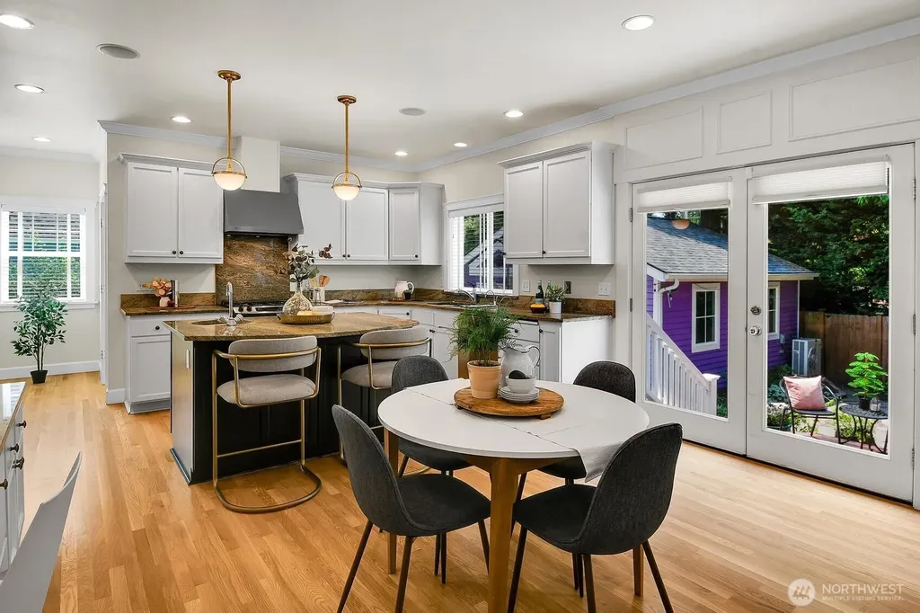 8545 Densmore Avenue N Seattle WA 98103