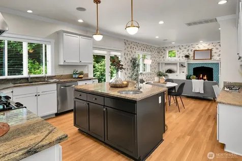 8545 Densmore Avenue N Seattle WA 98103