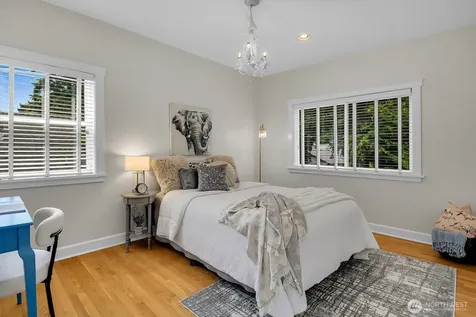 8545 Densmore Avenue N Seattle WA 98103