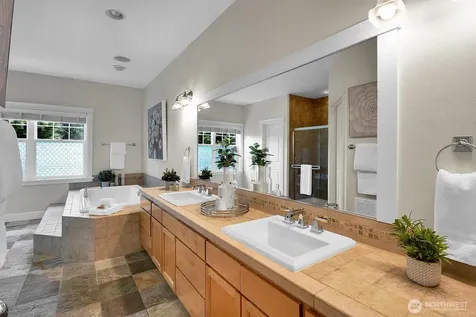 8545 Densmore Avenue N Seattle WA 98103